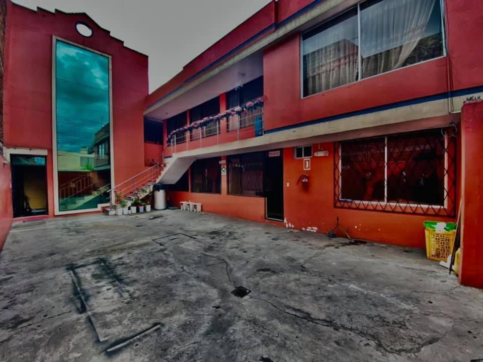 Hotel Jimmy Latacunga Exterior photo